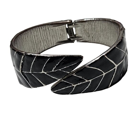 Elegant Silver Tone Black Leaf Design Hinged Cuff Bracelet Statement Jewelry - Picture 1 of 5